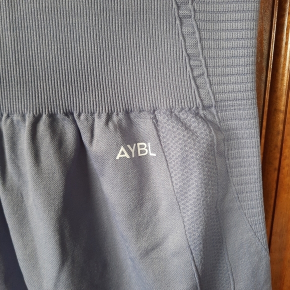 AYBL Dusty Blue Compression Activewear Workout Cropped Leggings Size Large - Picture 5 of 11
